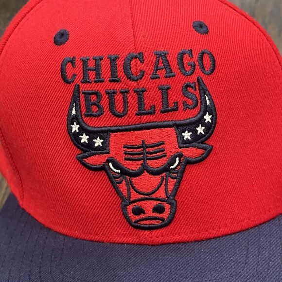 Chicago Bulls Snapback Hat Mitchell Ness NBA Red Blue Embroidered Star Horns Cap - Picture 2 of 7